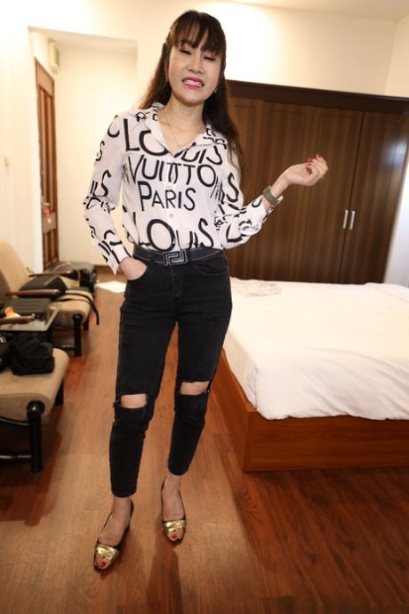 thai milf beautiful porn picture