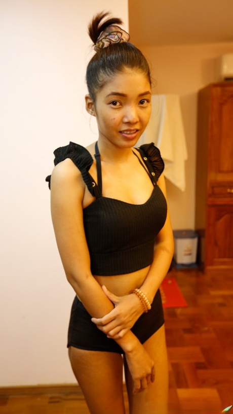 dünne asiatische Teenager kunst hübsche fotos