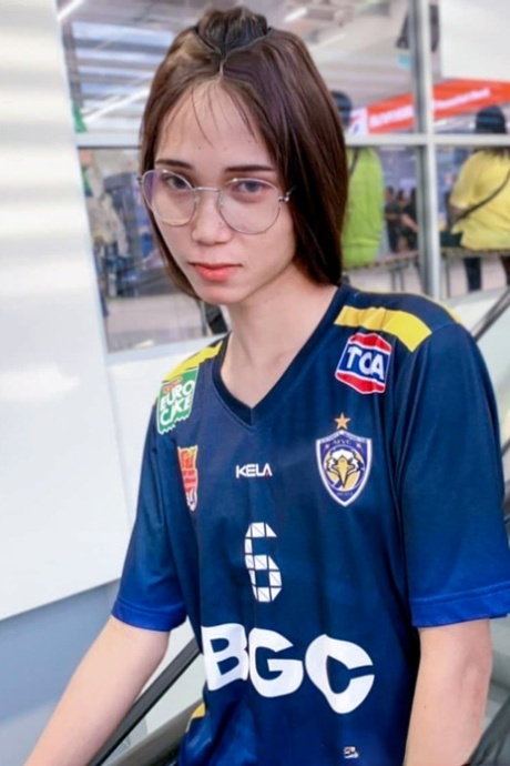 liten ladyboy porno erotisk foton