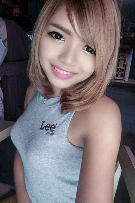 kleiner Ladyboy erotische nackte galerie