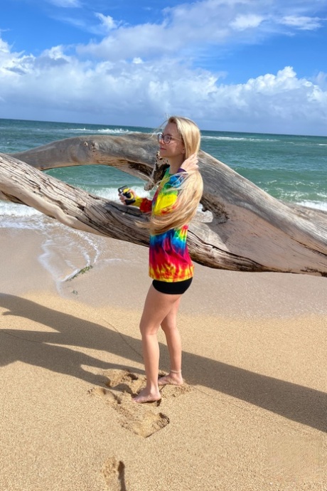 vacation art naked photos