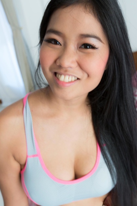 kurvige Asiatin hd sex bilder