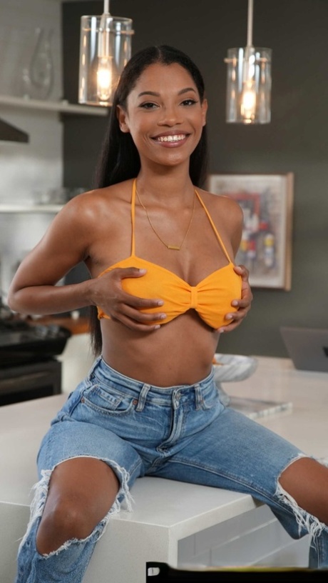 ebenové bikiny špičková vysoká kvalita galerie