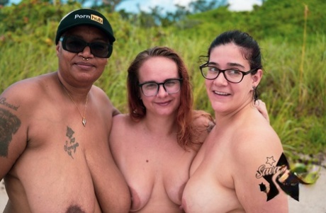 黒人おばあちゃん セクシーヌード 写真