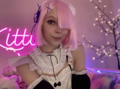 ティーンコスプレ ポルノ 写真