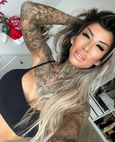 Selfie mit großen Titten schöne heiße fotos