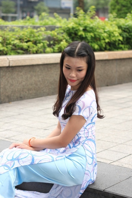 asiatisches Kleid nackt kostenlose fotos