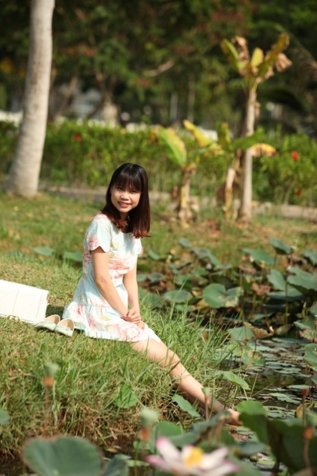 小乳房口交 性感裸體 圖片