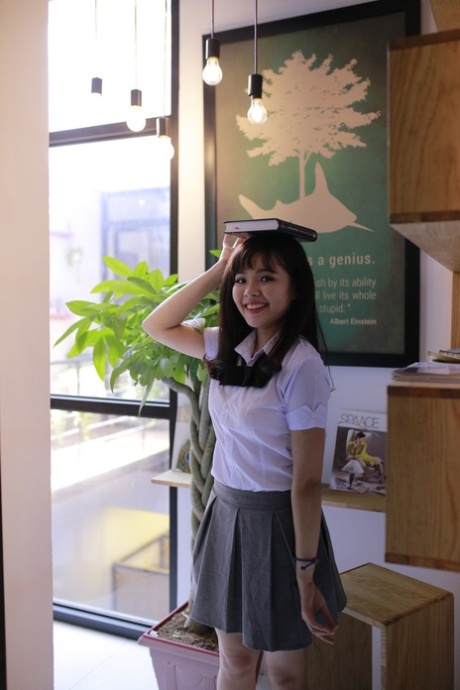 studentessa asiatica hd esclusivo Immagine