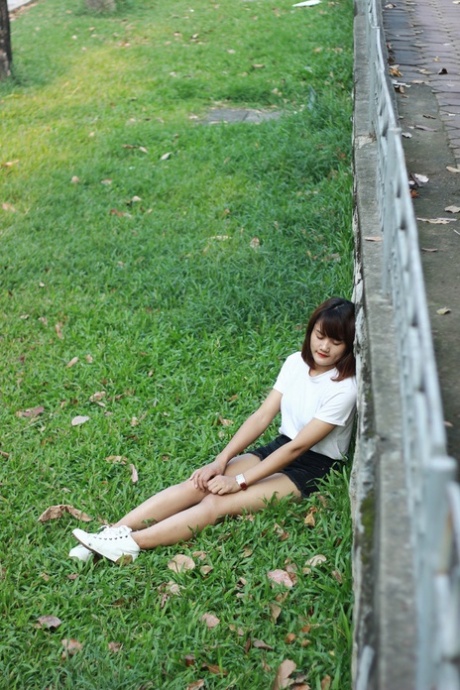 asiatische Öffentlichkeit erotische exklusive foto