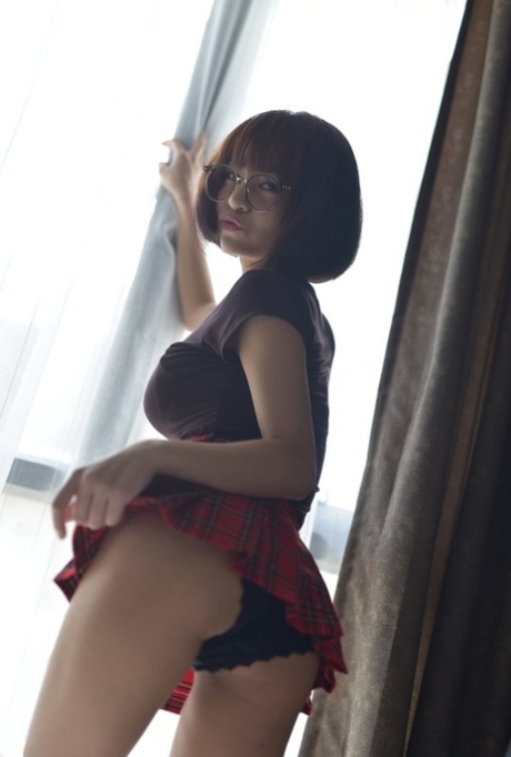女子高生のスカートの中 可愛い 写真