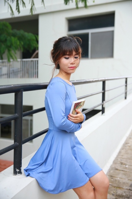 小小亚洲人 熱辣裸體 圖片