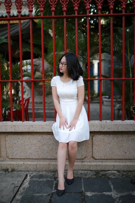 亚洲服饰 免費裸體 圖片