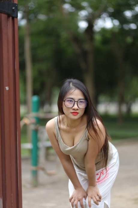 asiatische Brille sexy exklusive archiv
