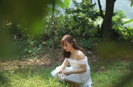asiática al aire libre hermosa xxx galería