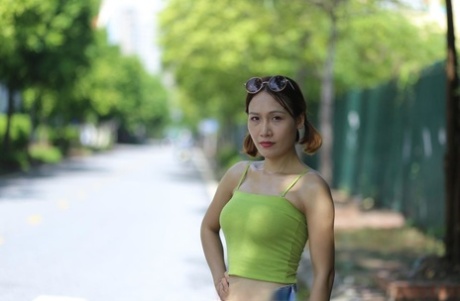 亚洲公众 熱裸 畫廊