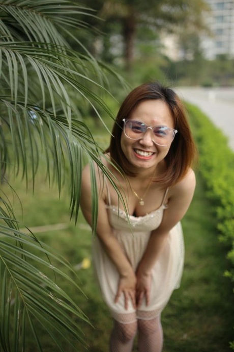 asian amateur naked picture