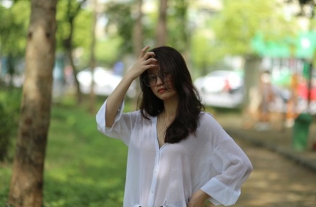 occhiali asiatici bellissimo porno immagini