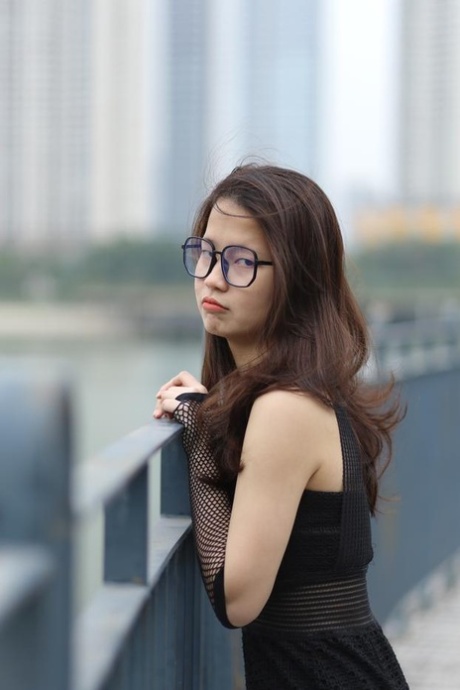 亚洲眼镜 漂亮的 畫廊