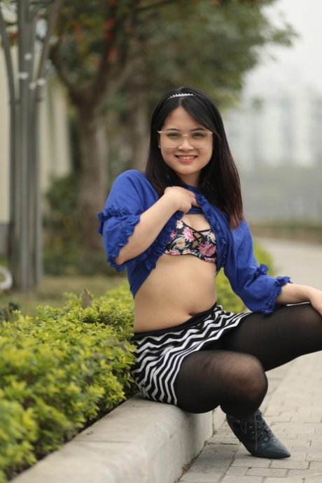 occhiali asiatici caldo img