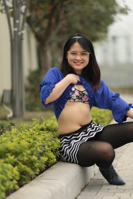 asiatiske briller porno bilde