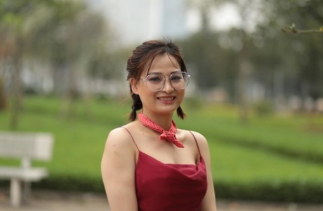 pubblico asiatico esclusivo erotico immagini