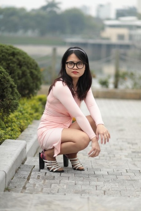 asiatischen Rock nackt hübsche foto