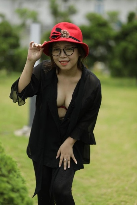 gafas asiáticas porno de alta calidad galería