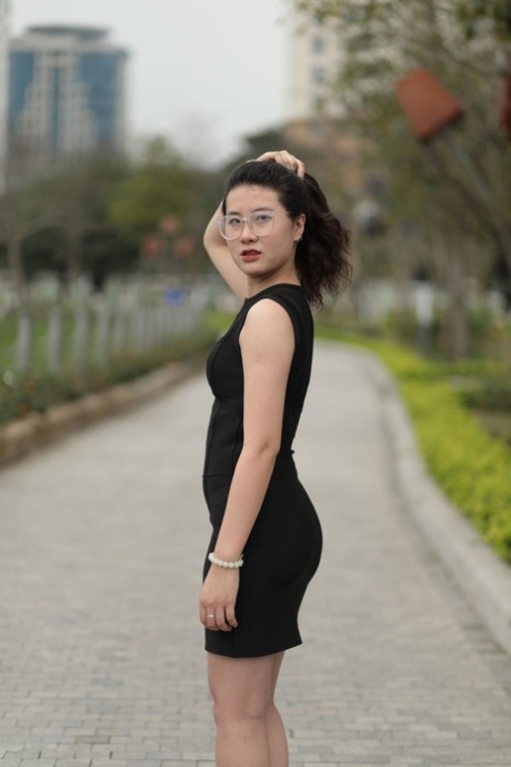 tiny asian beautiful porn img