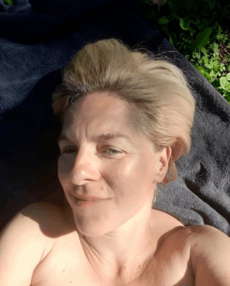 业余户外 裸體藝術 圖片