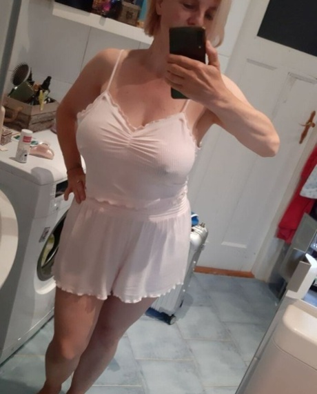 milf selfie free xxx pics