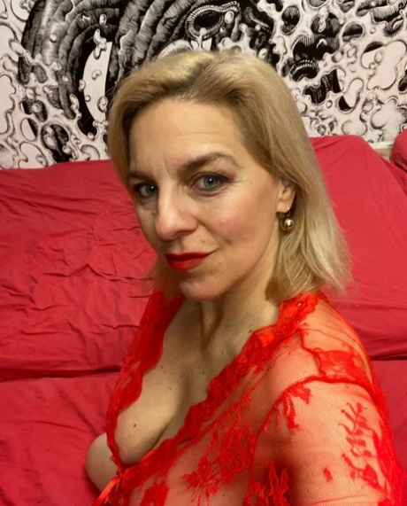 moden babe pornografisk eksklusivt foto