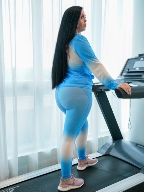 Muskel-MILF nacktheit schöne foto