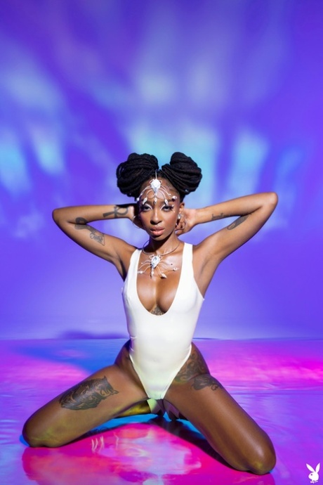 ebony high heels free xxx picture