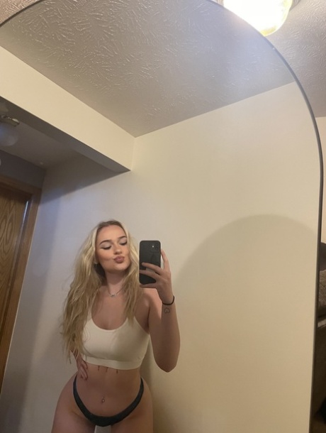 selfie loira pornografia erótica imagens