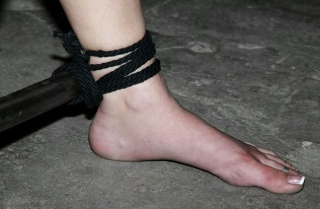 bdsm feet sexy nude pic