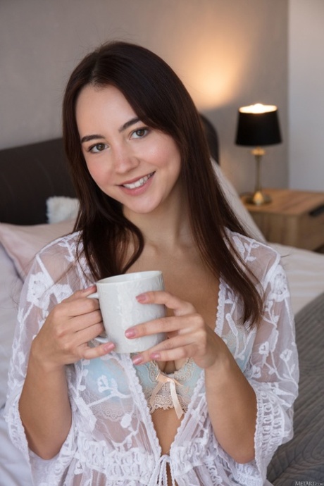 小柄なランジェリー 美しいxxx 写真