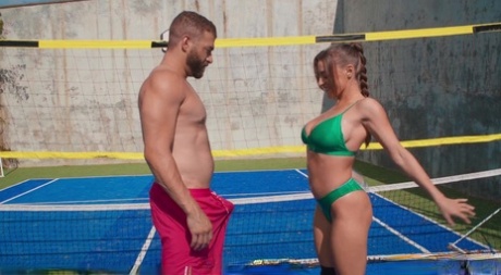 bikini fitness free porn pictures