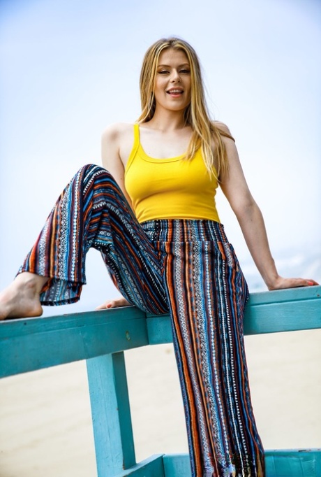 adolescente loira curvilínea pornográfico coleção