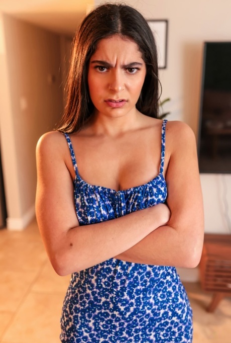 brunette mom best photo