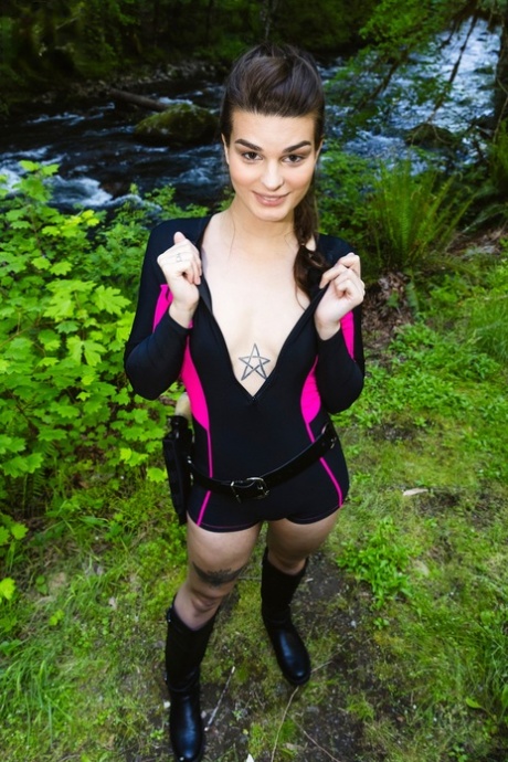 transvestit udendørs hd varmt Foto