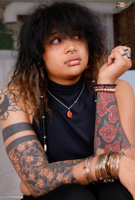travesti negra linda erótica coleção