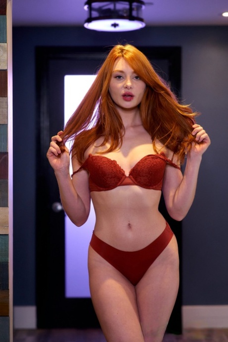 červená rtěnka pornografické horké obrázky