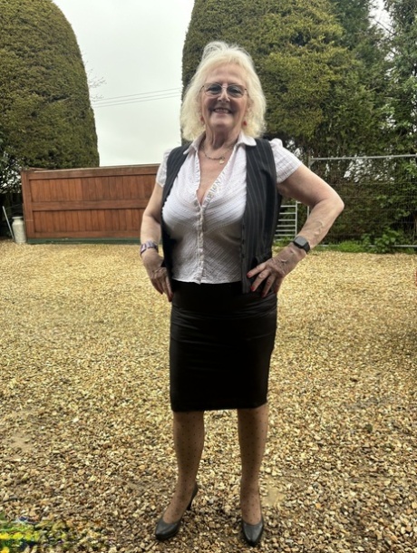very old granny free xxx gallery