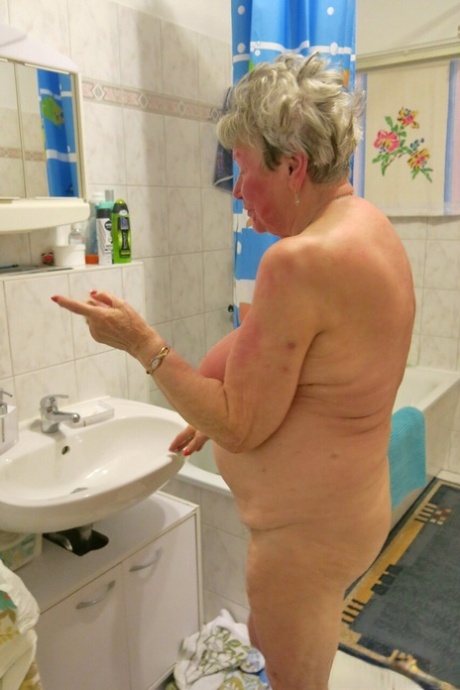 německá milfka sexy top fotky