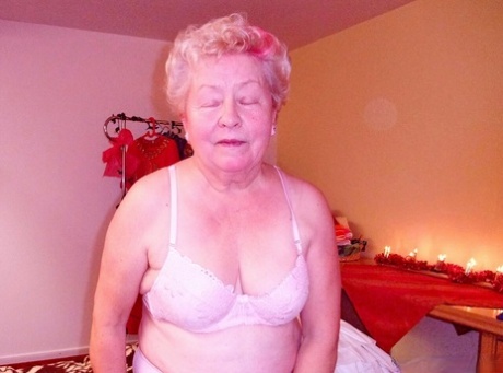 mollige oma lekker erotisch foto
