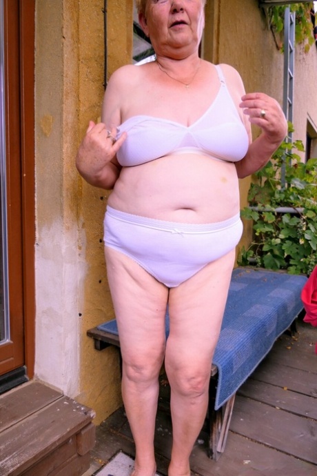 Oma-Unterwäsche freie sex bild