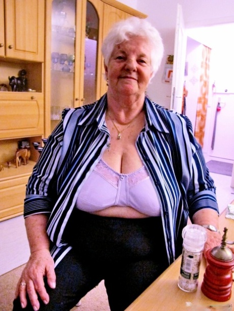 rynkete bestemor fine sex img