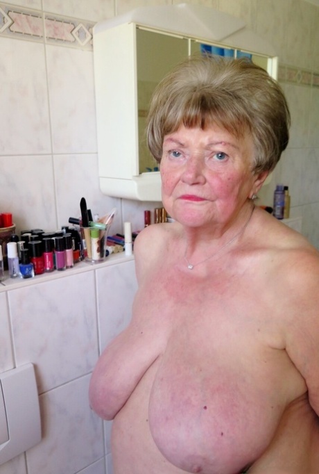 old granny art porn archive