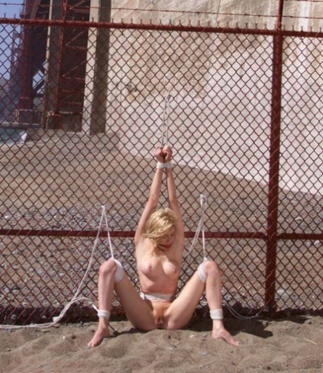 bdsm im Freien schöne kunst bild
